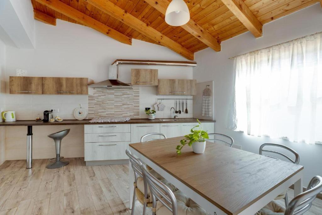 La Casa Delle Zie - Cabras Villa Bagian luar foto