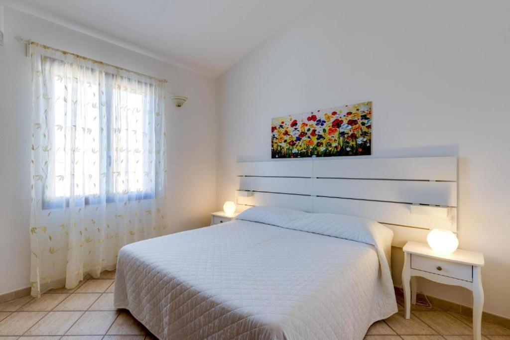La Casa Delle Zie - Cabras Villa Bagian luar foto