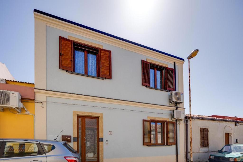 La Casa Delle Zie - Cabras Villa Bagian luar foto